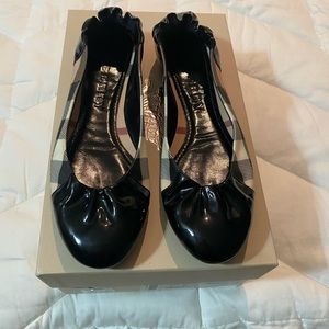 Burberry flats